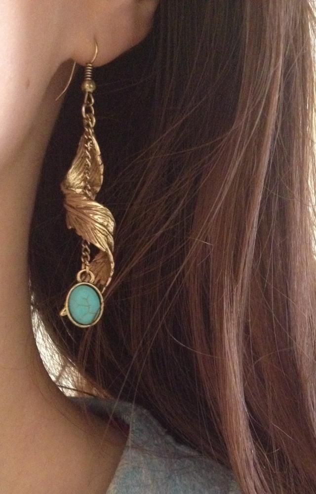 Pair of Leaf Faux Turquoise Drop Earrings, SILVER in Earrings